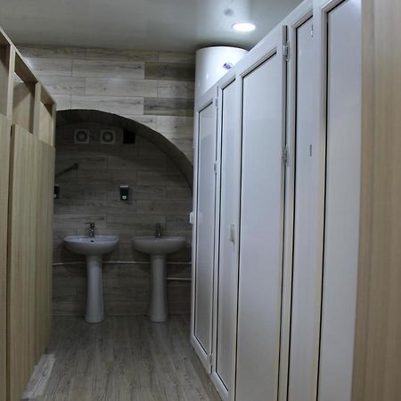 Blossom Hostel Updated ! Обновлено !!! City Center! Perfect Order!!! Snow-White Bed Linen!!! Идеальный Порядок!!! Белоснежное Постельное Белье!!! Центр Города !!! Tbilisi Luaran gambar