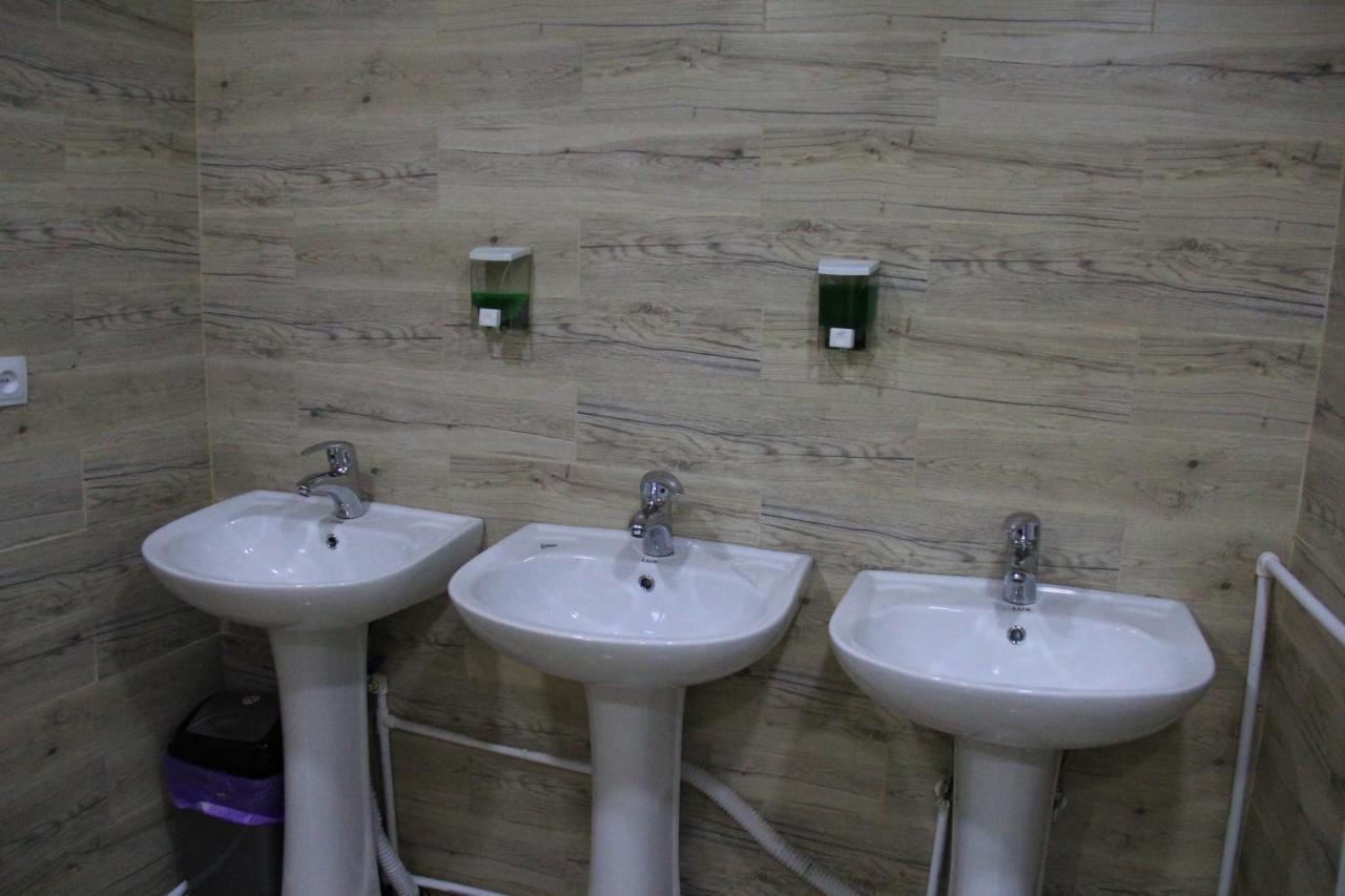 Blossom Hostel Updated ! Обновлено !!! City Center! Perfect Order!!! Snow-White Bed Linen!!! Идеальный Порядок!!! Белоснежное Постельное Белье!!! Центр Города !!! Tbilisi Luaran gambar