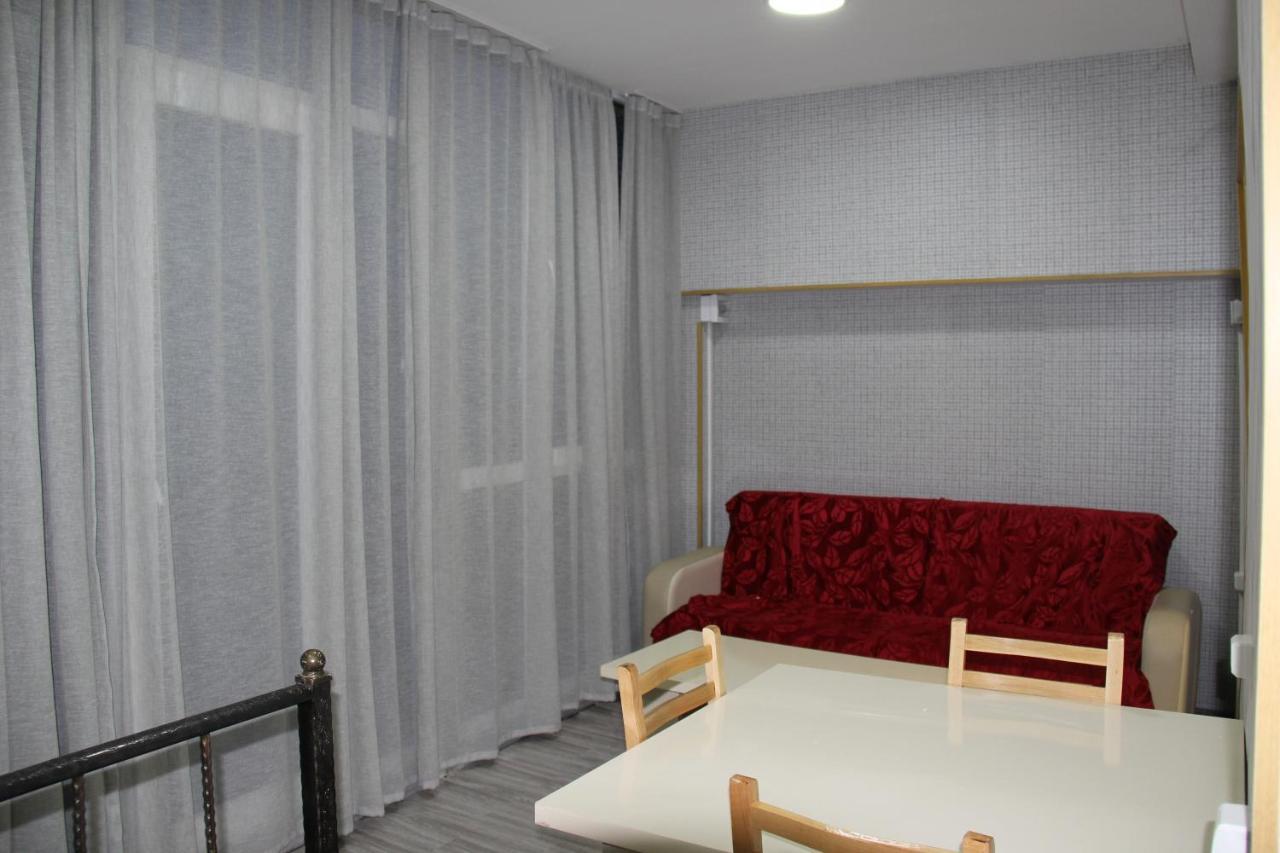 Blossom Hostel Updated ! Обновлено !!! City Center! Perfect Order!!! Snow-White Bed Linen!!! Идеальный Порядок!!! Белоснежное Постельное Белье!!! Центр Города !!! Tbilisi Luaran gambar