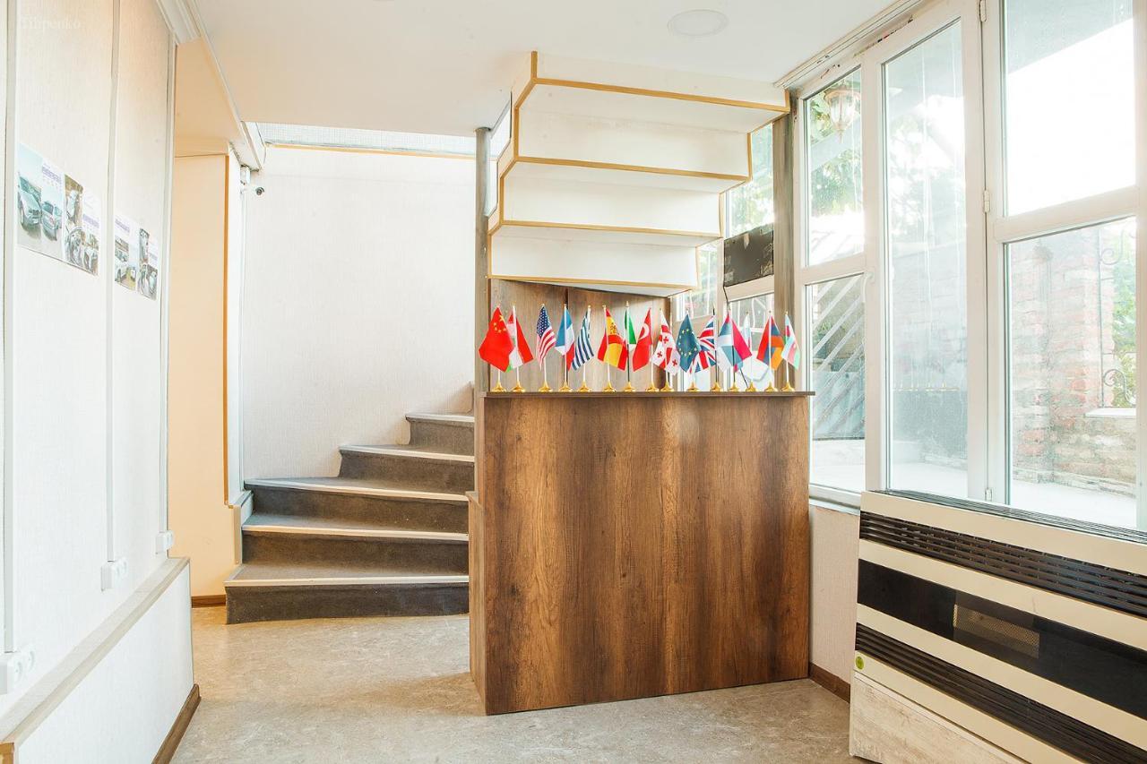 Blossom Hostel Updated ! Обновлено !!! City Center! Perfect Order!!! Snow-White Bed Linen!!! Идеальный Порядок!!! Белоснежное Постельное Белье!!! Центр Города !!! Tbilisi Luaran gambar