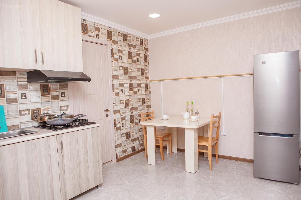 Blossom Hostel Updated ! Обновлено !!! City Center! Perfect Order!!! Snow-White Bed Linen!!! Идеальный Порядок!!! Белоснежное Постельное Белье!!! Центр Города !!! Tbilisi Luaran gambar