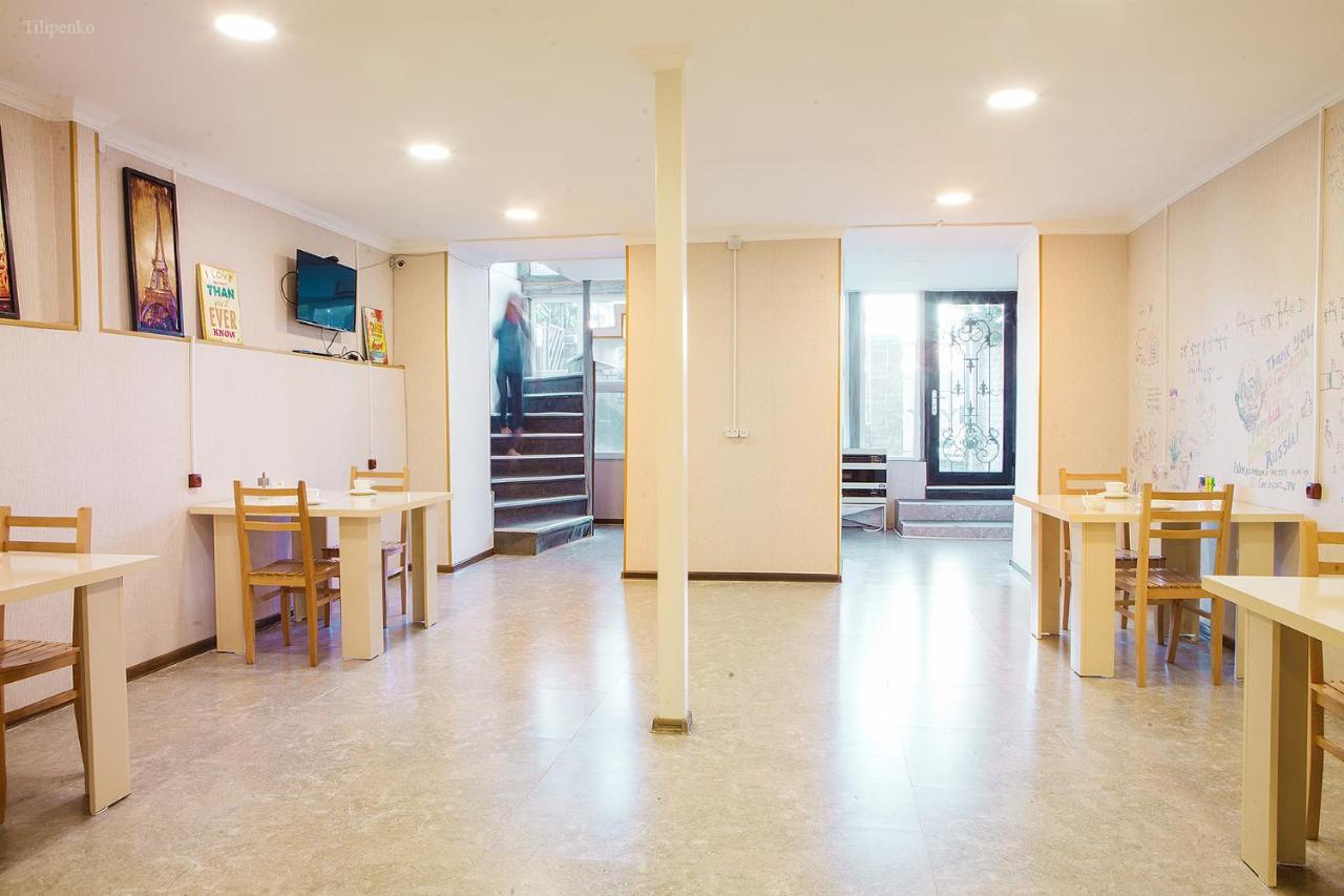 Blossom Hostel Updated ! Обновлено !!! City Center! Perfect Order!!! Snow-White Bed Linen!!! Идеальный Порядок!!! Белоснежное Постельное Белье!!! Центр Города !!! Tbilisi Luaran gambar