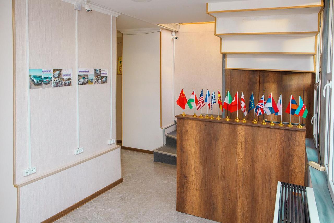 Blossom Hostel Updated ! Обновлено !!! City Center! Perfect Order!!! Snow-White Bed Linen!!! Идеальный Порядок!!! Белоснежное Постельное Белье!!! Центр Города !!! Tbilisi Luaran gambar